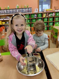 Pečení štrůdlu - obrázek číslo: 6