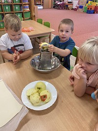 Pečení štrůdlu - obrázek číslo: 15