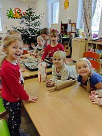 Pečení perníčků - obrázek číslo: 2