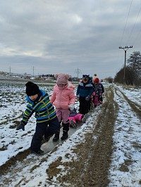 Zimní hrátky venku - obrázek číslo: 6