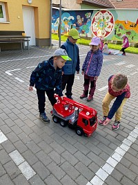 Duben v naší školce - obrázek číslo: 62