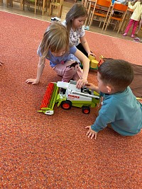 Duben v naší školce - obrázek číslo: 59