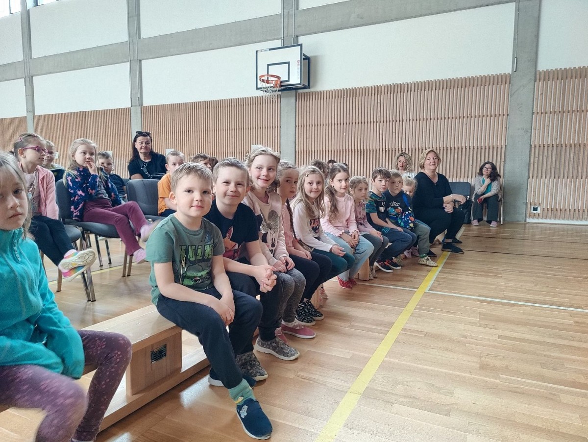 Prezentace výtvarného díla - obrázek: fotografie-2026-05-05t110451.266.jpg