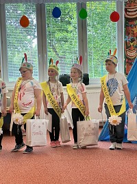 Pasování prvňáčků a vystoupení školky - obrázek číslo: 1