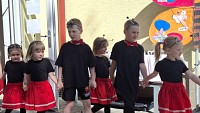 Pasování prvňáčků a vystoupení školky - obrázek číslo: 11