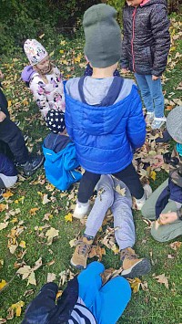 ŠD - hrátky v listí - obrázek číslo: 4