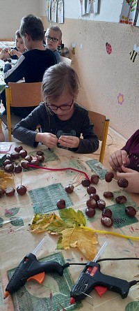 ŠD - vyrábíme z kaštanů - obrázek číslo: 6