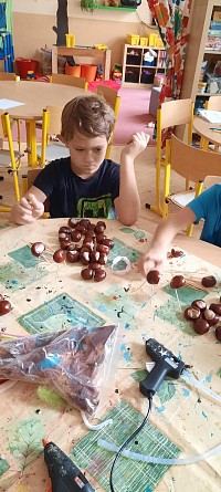 ŠD - vyrábíme z kaštanů - obrázek číslo: 12