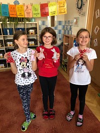 Kroužek šití - Sašenka, Jolanka, Evička - obrázek číslo: 4