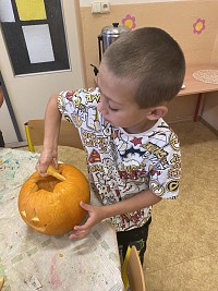 ŠD - Dlabání dýní - obrázek číslo: 7