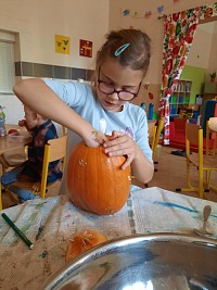 ŠD - Dlabání dýní - obrázek číslo: 13