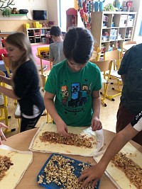 ŠD - pečení šrůdlu - obrázek číslo: 10