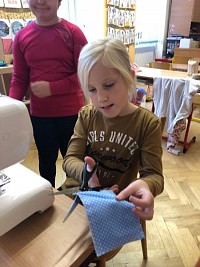 Kroužek šití - Viki, Verunka, Isabellka - obrázek číslo: 14