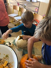 ŠD - dlabání dýní - obrázek číslo: 4