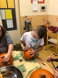 ŠD - dlabání dýní - obrázek číslo: 23