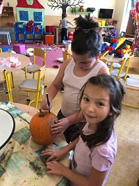 ŠD - dlabání dýní - obrázek číslo: 6