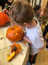 ŠD - dlabání dýní - obrázek číslo: 24