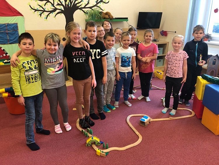 ŠD - stavíme si v dešti z kostek - obrázek: 1.jpg