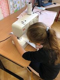 Kroužek šití - Saša a Verča - obrázek číslo: 3