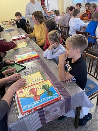 ŠD - stolní hry se seniory v místní hale - obrázek číslo: 10