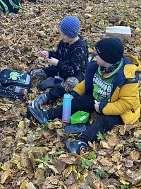 ŠD - Krmení zvířátek v lese - obrázek číslo: 6