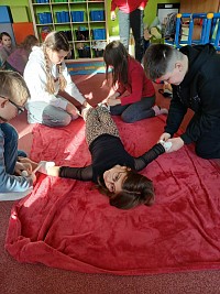 Kurz 1. pomoci se zástupci ČČK - obrázek číslo: 9