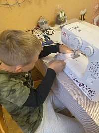 ŠD - šití domečků z pohanky - obrázek číslo: 2