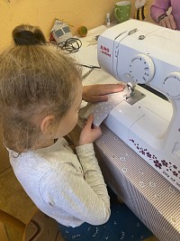 ŠD - šití domečků z pohanky - obrázek číslo: 13