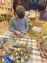 ŠD - svícen z plechovky - obrázek číslo: 11