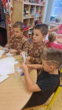 ŠD - zimní vločky z papíru - obrázek číslo: 2