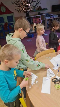 ŠD - zimní vločky z papíru - obrázek číslo: 6