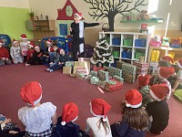 Vánoční besídka - zpěv a dárky - obrázek číslo: 6