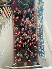 Vánoční besídka - zpěv a dárky - obrázek číslo: 14