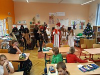 Mikulášská nadílka ve 2. a 3. třídě - obrázek číslo: 9