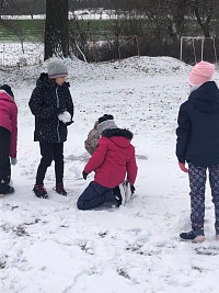 ŠD - Dovádění ve sněhu - obrázek číslo: 4