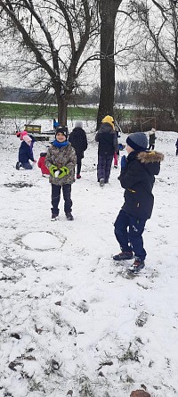 ŠD - Dovádění ve sněhu - obrázek číslo: 16