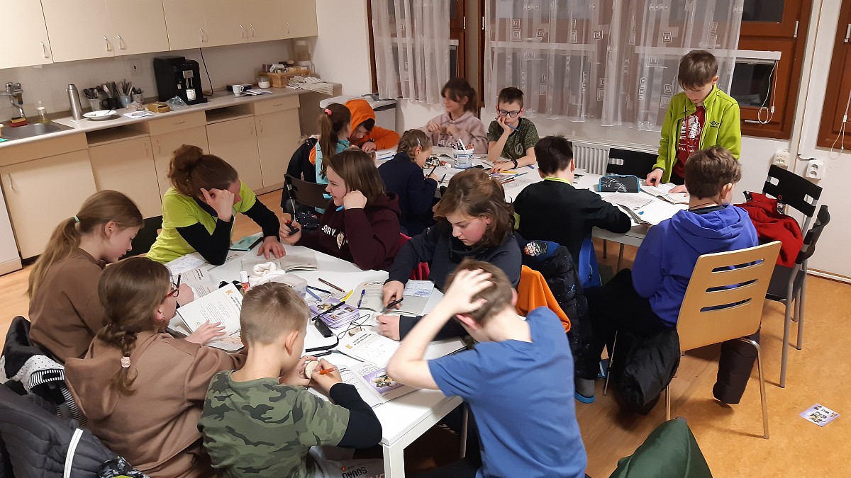 Škola v přírodě -  Strážci Země - den 2. - obrázek: 063.jpg