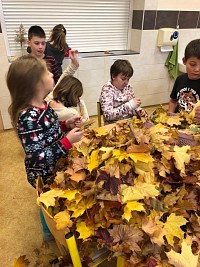ŠD - housenky z listí a dýní - obrázek číslo: 4