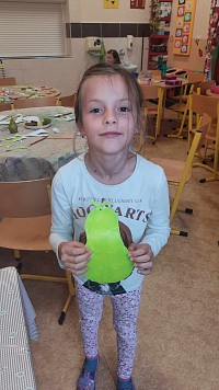 ŠD - tvoření hrušek - obrázek číslo: 4