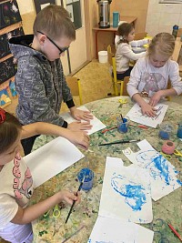 ŠD - malování provázkem - obrázek číslo: 8