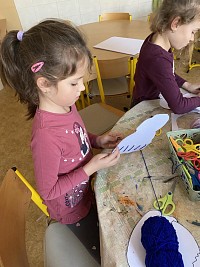 ŠD - vyšíváme čepice a rukavice - obrázek číslo: 4