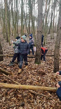 ŠD - výlet na Karhánek - stavění domečku - obrázek číslo: 10