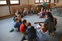 Škola v přírodě - Včelí údolí - den 2. - obrázek číslo: 2