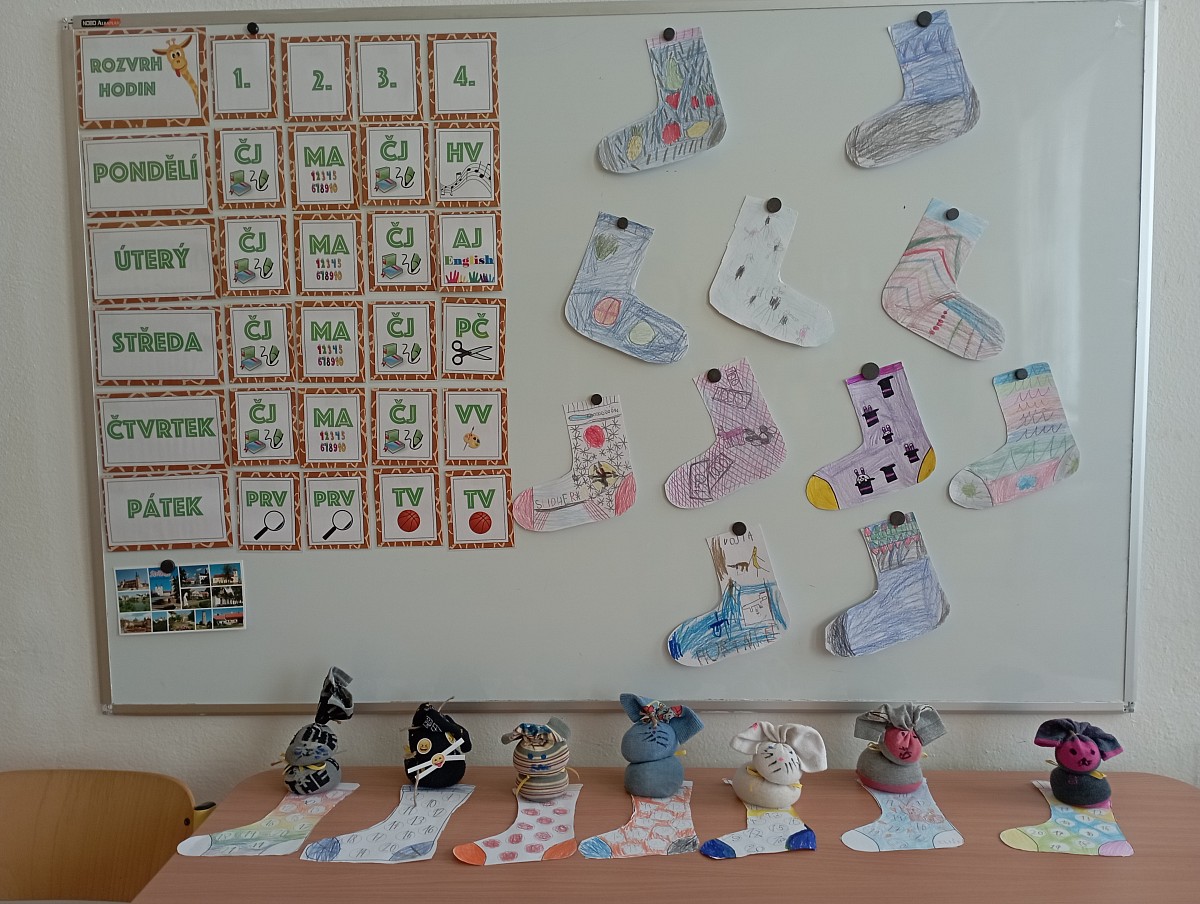 Ponožkový den v naší škole - obrázek: img_20240321_114645.jpg