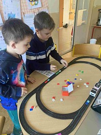 ŠD - práce s intelinem - robo vláčkem - obrázek číslo: 4