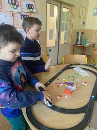 ŠD - práce s intelinem - robo vláčkem - obrázek číslo: 7