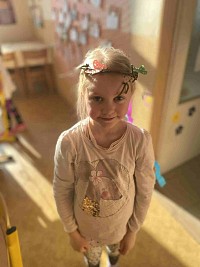 ŠD - výroba věnečků na Vítání jara - obrázek číslo: 1
