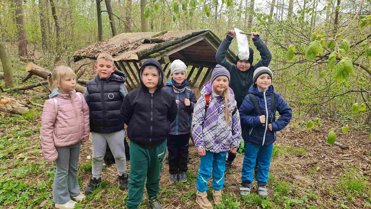 ŠD - cesta ke krmelci a krmení zvířátek - obrázek: 2.jpg
