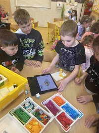 ŠD - práce s robotickým legem - obrázek číslo: 1