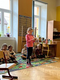 1. třída - pasování na čtenáře - obrázek číslo: 4